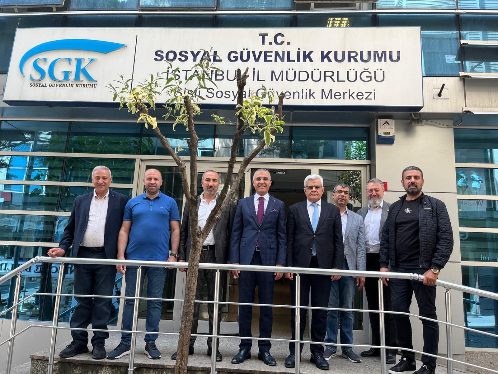 Şişli Sosyal Güvenlik Merkezi Müdürü Sayın Cemil Kaya’ya Hayırlı Olsun Ziyareti